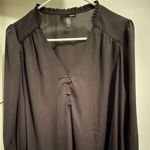 Aqua Women's Black V Neck Blouse (Ruffle Detail on Neck)- Size Large